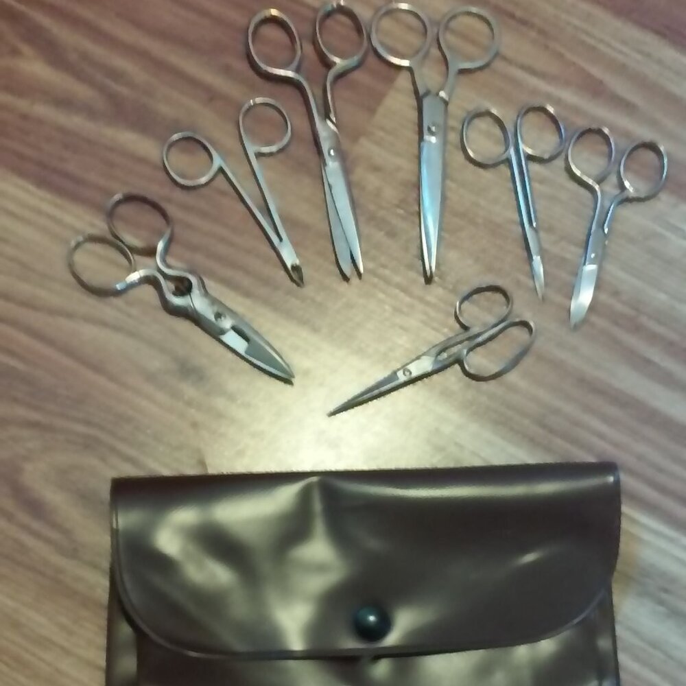Scissors In A Bag 7 Total Longest Are 5" Shortest Is 3 1/4"